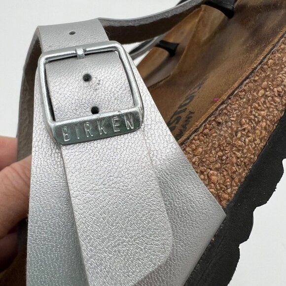 Birkenstock Gizeh Sandals Metallic Silver Strap Buckle Women's Size 37 - Picture 6 of 12